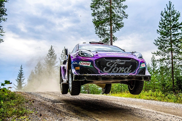 007_WRC_Finnland_Fourmaux.jpg