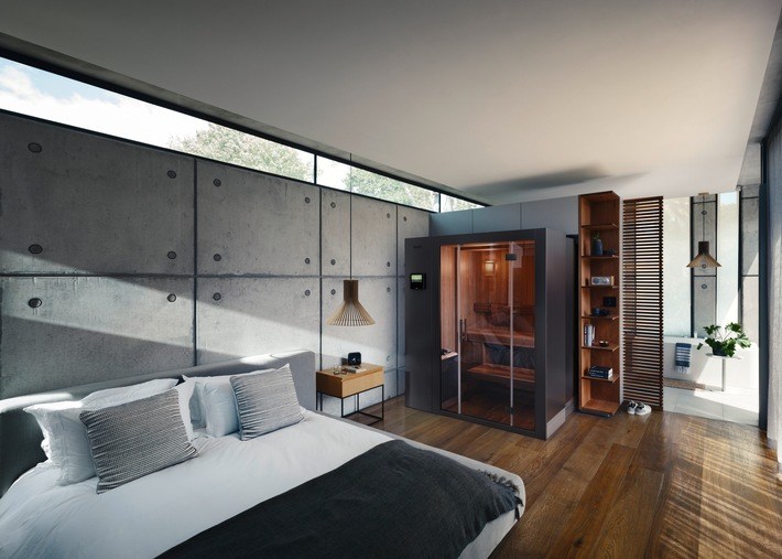 die-ausfahrbare-platzsparende-klafs-s1-sauna-jetzt-als-neue-edition-im-eleganten-schwarz