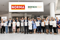 norma-erh-lt-241-dlg-medaillen-auf-der-biofach-2022-und-ist-erneut-der-beste-bio-h-ndler-deutschland