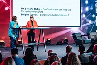 Hubig kündigt schärferes Vorgehen gegen Deepfakes an.